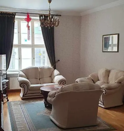 Lägenhet Cozy On The Town Hall Square