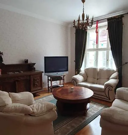 Cozy On The Town Hall Square * טאלין