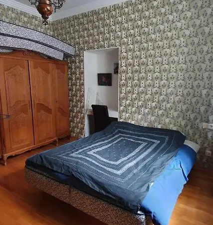 شقة Cozy On The Town Hall Square